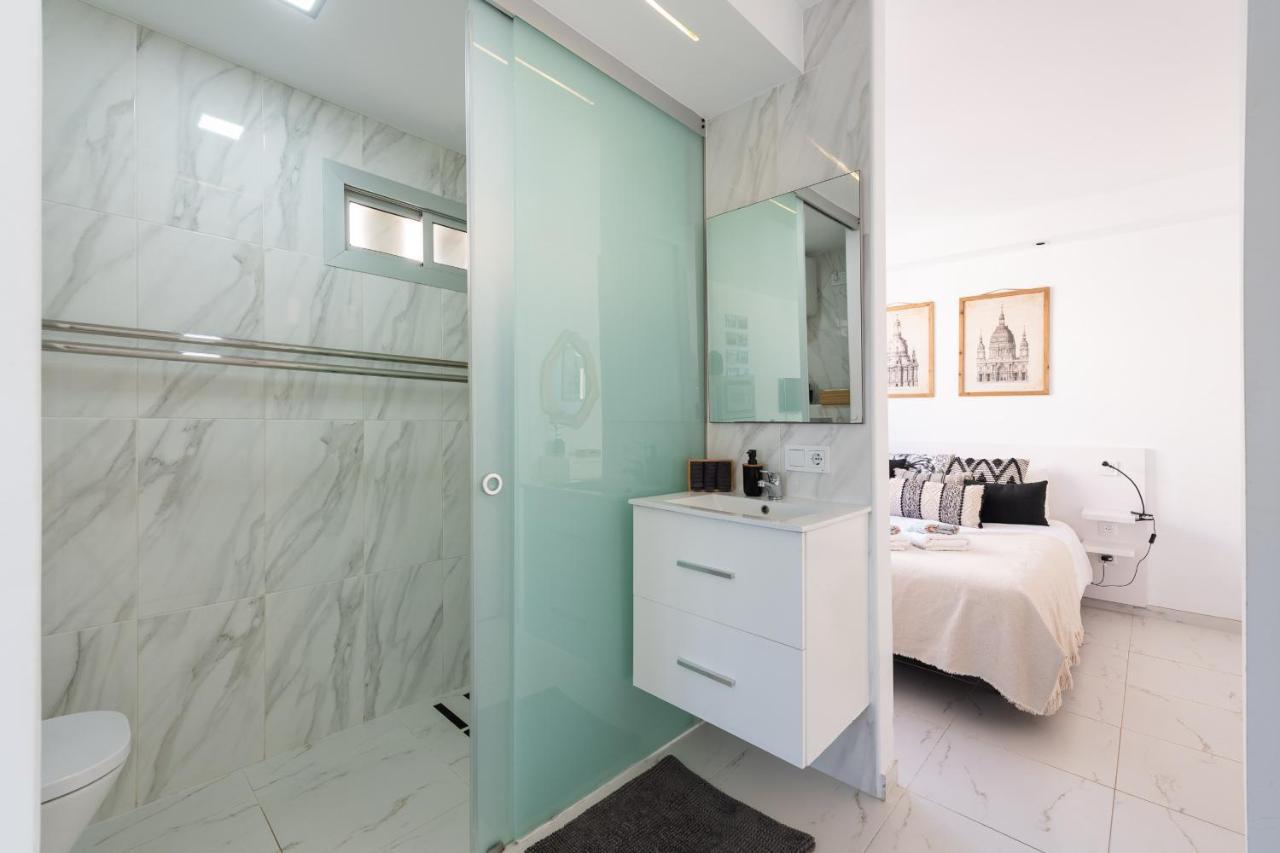 Breeze Sea View Accommodation Las Canteras Лас-Пальмас-де-Гран-Канария Экстерьер фото